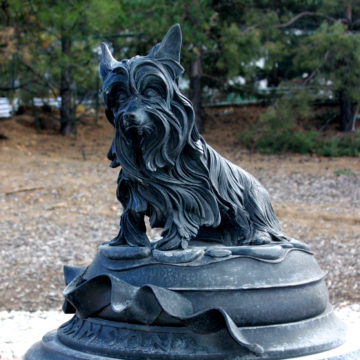Bronze sculpture of dog by Jon Leitner